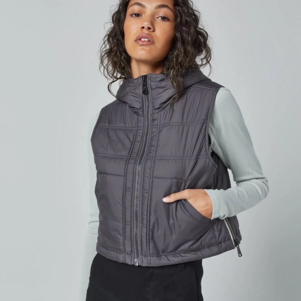 ALP N ROCK Morgan Vest Dark Gray Hooded Outdoor Women's XL Quilted NWOT